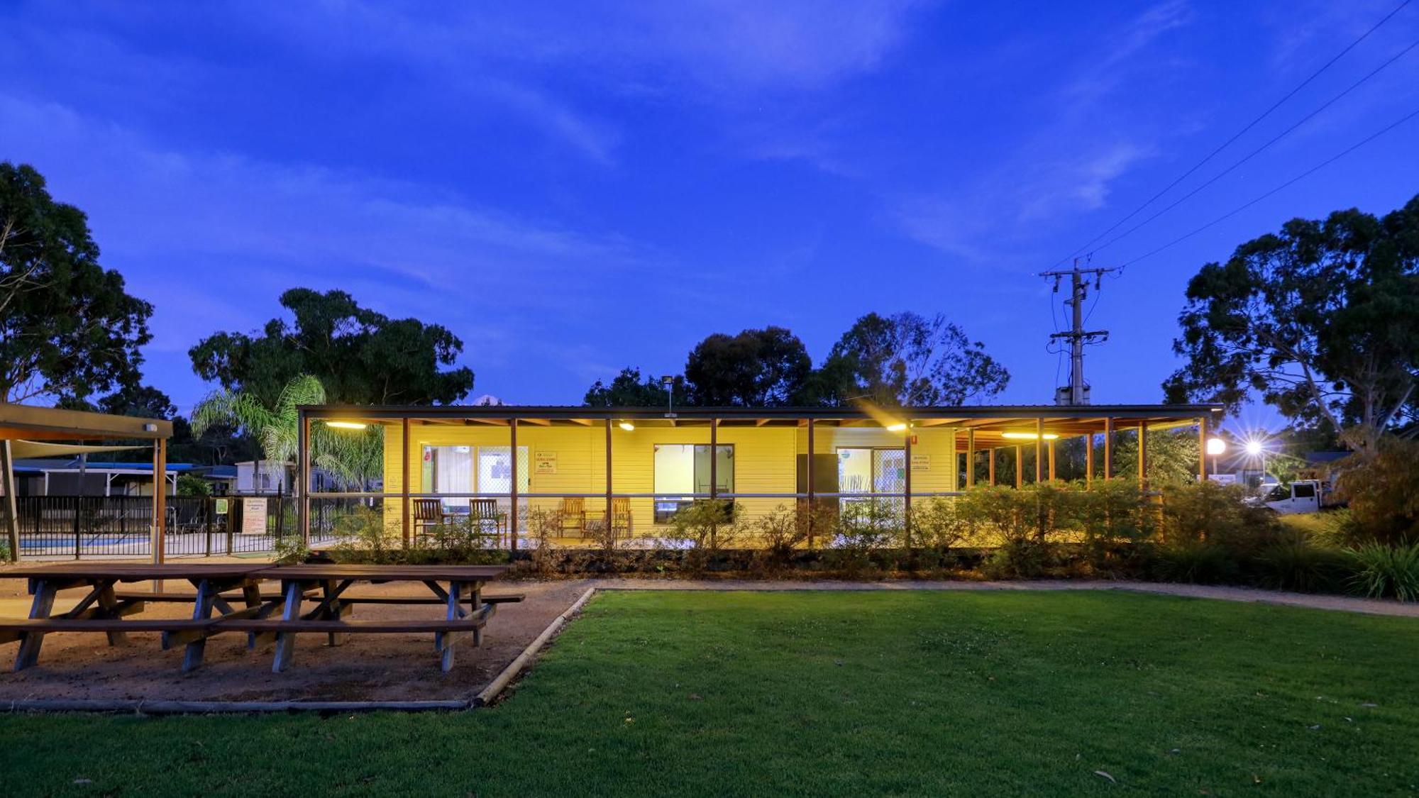 Yarrawonga Riverlands Tourist Park Exterior foto