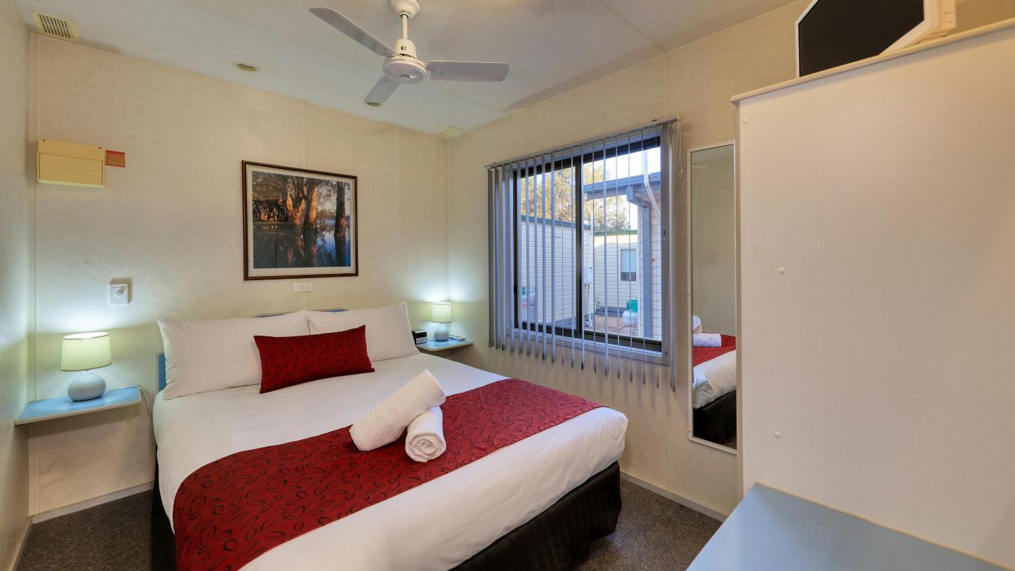 Yarrawonga Riverlands Tourist Park Quarto foto